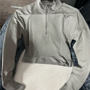 Lululemon size 8 army green quarter zip